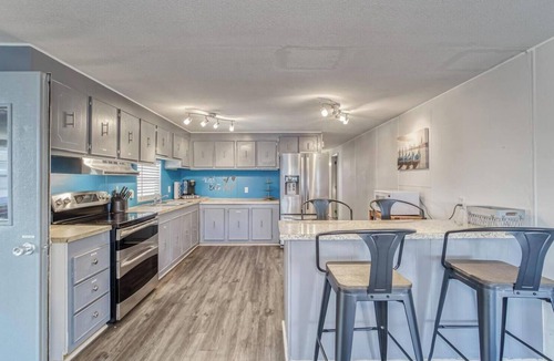 Southside Rural Community House | Waterfront Retreat for Fishing & Relaxing Bring the Family!