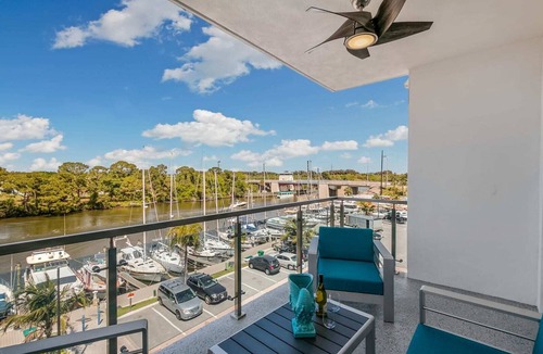 Merritt Island Condo | Waterfront Stateroom Elite 3-Bedroom