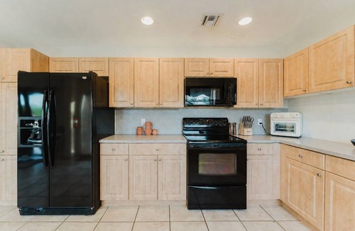 Pembroke Pines Villa | Waterfront Villa | Beach, Game Room, Cinema & Spa