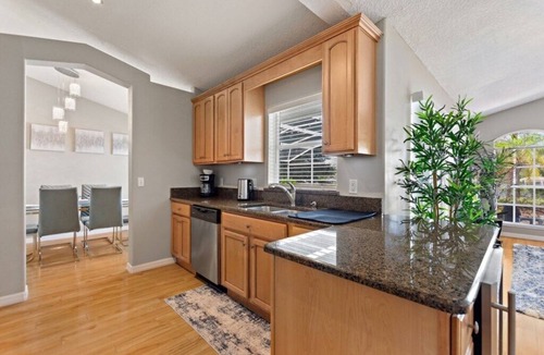 Sunridge Woods Villa | Waterview 3 bed in Sunridge Woods