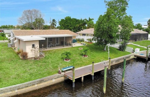 Lochmoor Waterway Estates House | Waterway Cottage in Historic N. Fort Myers Florida