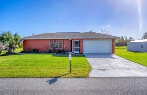 Gulf Cove House | Welcome to Our Enchanting Home! Wilderness & Adventure Seekers Welcome!