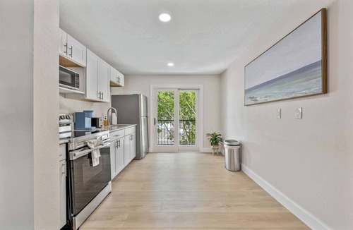 Parsuns To Cocoa Beach Apartment | Welcome to The Drift – Your Laid-Back Beach Escape in Cocoa Beach! #6