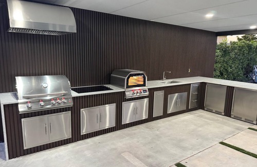 Flagami House | Welcome to Your Luxurious Retreat With A Resort Style outdoor Kitchen and pool!