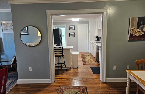 Washington Square Apartment | Welcome Travelers: the parade route, downtown Mobile, and BFM are all right here