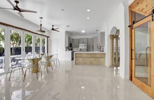 Miami Lakes House | Welcoming 6-bedroom house with AC in vibrant Hialeah