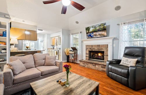 Mobile House | West Mobile's Home Away From Home