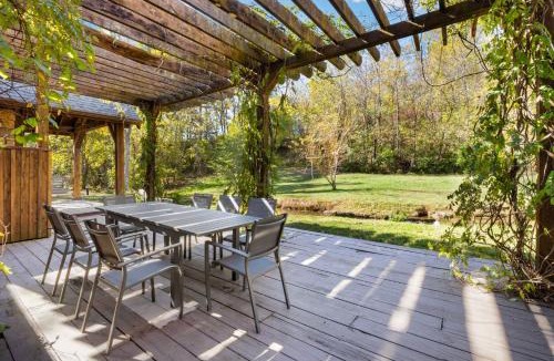 Springdale House | Whispering Brook