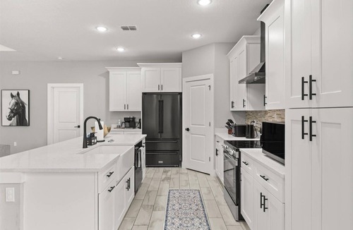 Ocala House | Whispering Hooves - 4BR Near WEC - Sleeps 12 - Pets Welcome - New Construction