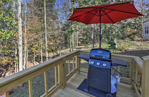 Eufaula House | White Oak Creek Home with Views, Deck and Pool Access!