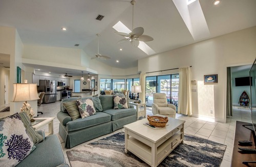 Caloosahatchee House | Wide Water Views, Hot Tub, Heated pool! 75 reviews.Villa 27