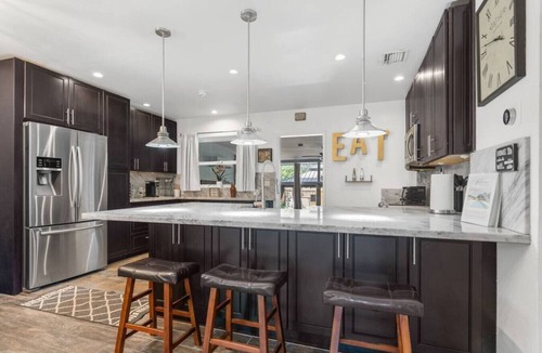 Parkside House | Wiley`s Paradise - 3bedroom/2bath + Office & Heated Pool