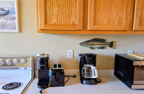 La Pointe House | Willows - 2 Bed/1 Bath Cabin minutes from Downtown