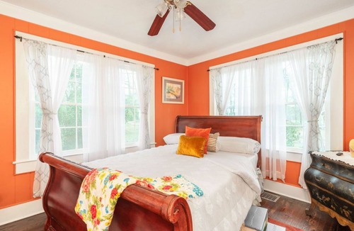 Wetumpka Apartment | Within walking distance to downtown Wetumpka!