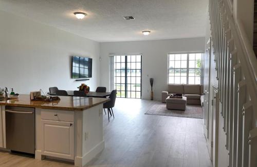 Ives Estates Apartment | World Cup Stay Near Hard Rock & FREE Airport Ride