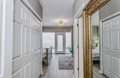 White Sands House | WOW Closest to the Gulf Luxury 4 Bed,3Bath 3 Decks Sleeps 14 2500 SF