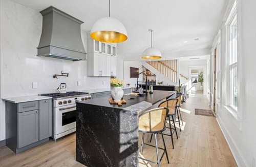 Downtown House | Wright Street Royale- NEW Downtown with Pool!