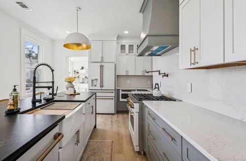 Downtown House | Wright Street Royale- NEW Downtown with Pool!