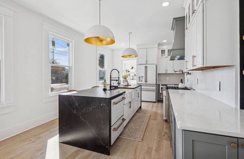 Downtown House | Wright Street Royale- NEW Downtown with Pool!
