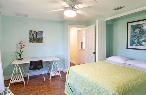 Park Shore House | Xanadu, Pool Home, Walk to Beach and Shopping!