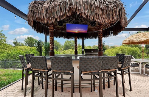 Windsor Hills Villa | YOLO HOUSE - WINDSOR HILLS : LUXURY TIKI BAR & BBQ : ALL DAY SUN :NEAR DISNEY