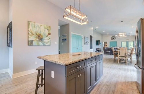 Mississippi City House | Your Coastal Escape - TIKI BAR, Steps to the Beach, Large Yard and Gulf Views!