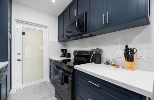 Croissant Park Apartment | Your Downtown Getaway