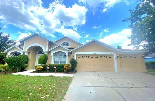 Boyette Springs House | Your Florida Oasis with an Int'l touch. Now accepting Snowbird reservations!