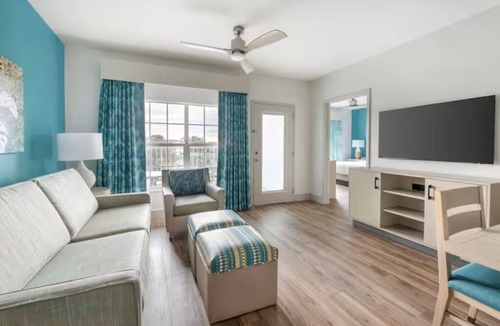 West Kissimmee Hotel | Your Search for the Perfect Stay Ends Here! Outdoor Pool, Unit with Kitchen!