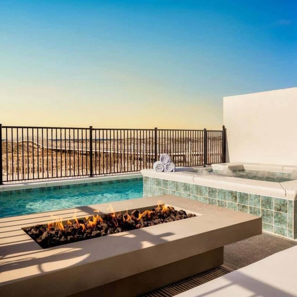 6BR Gulf-Front Luxury w/Pool & Hot Tub