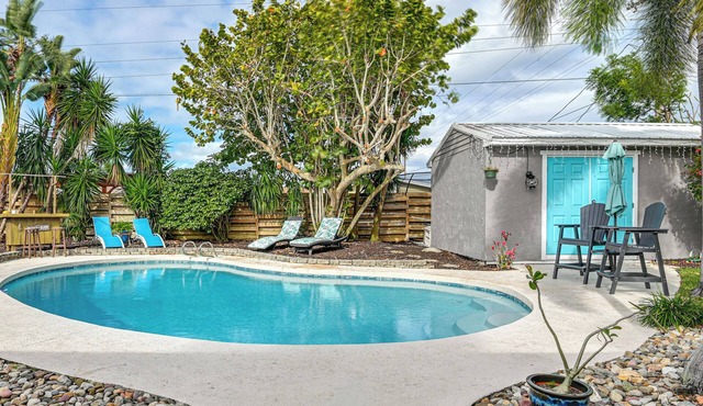 1/2 Mi to River! Poolside Escape on Merritt Island