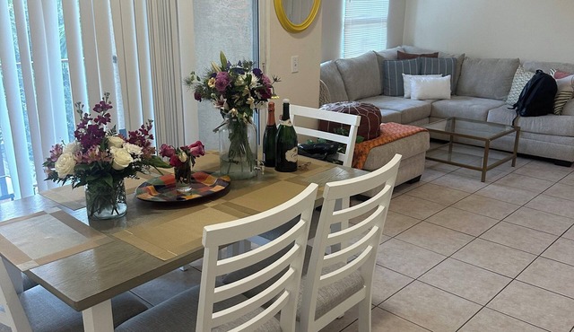 1-bedroom condo in cool West Palm Beach with pool for longer stays