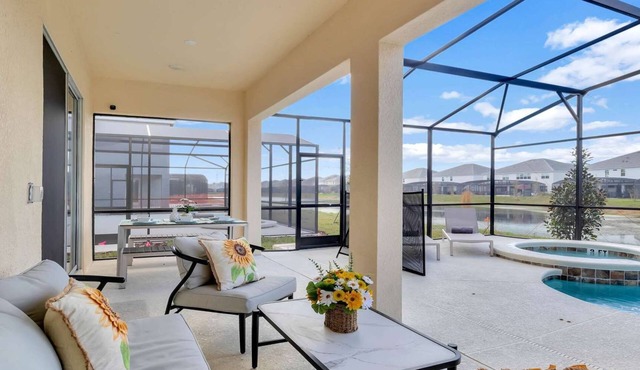 12 bed pool home, sleeps 30, jacuzzi, great location, gated resort, lake view.