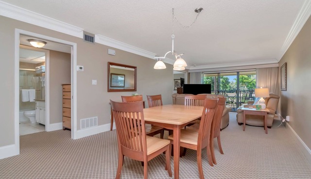 2-bedroom/2 Bath condo in peaceful Saddlebrook with great views