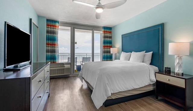 2 Bedroom, 2 Bath, Oceanfront at Daytona Beach Seabreeze!
