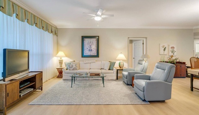 2 bedroom + den/2 bathroom attached town home at Lexington Country Club