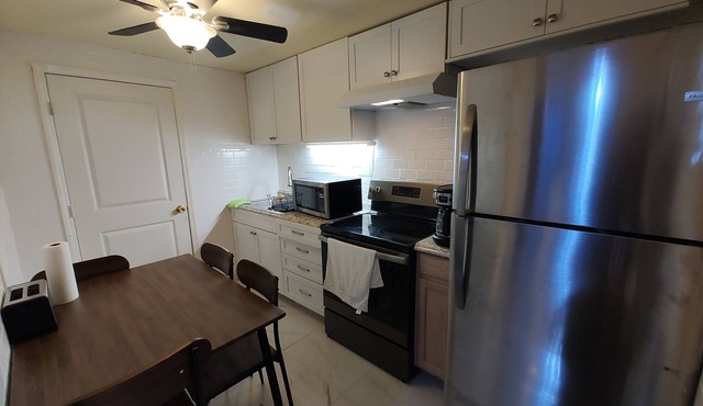 2 bedroom one bath holiday FL