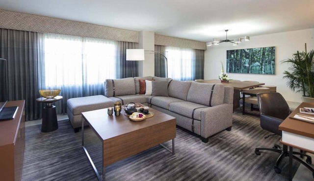 2-Bedroom Suite at a 4⭐️ Hotel