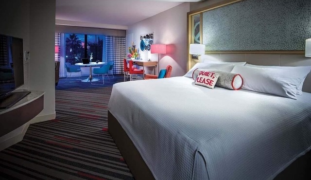 2-Bedroom Suite at a 4⭐️ Hotel