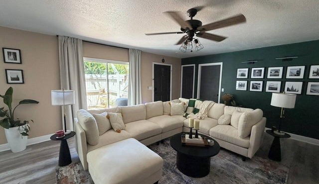 2-bedroom townhome in fantastic Carrollwood Tampa with 2.5 bathrooms and office.