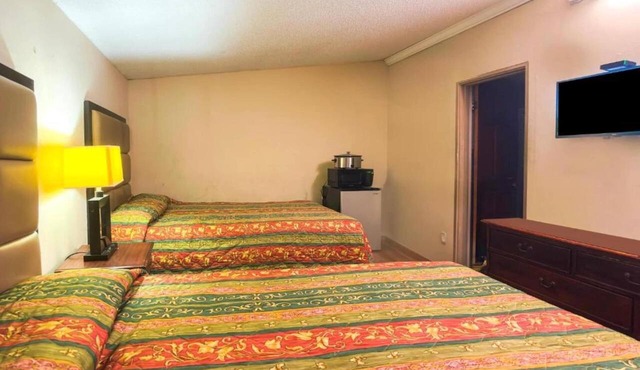 2 Full Bed|Smoking|Mobile AL