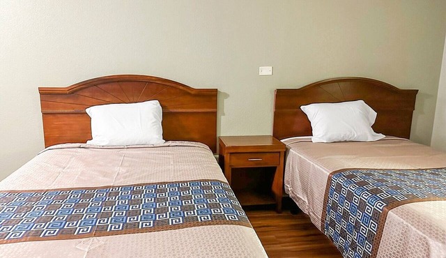 2 Full Beds Non-Smoking