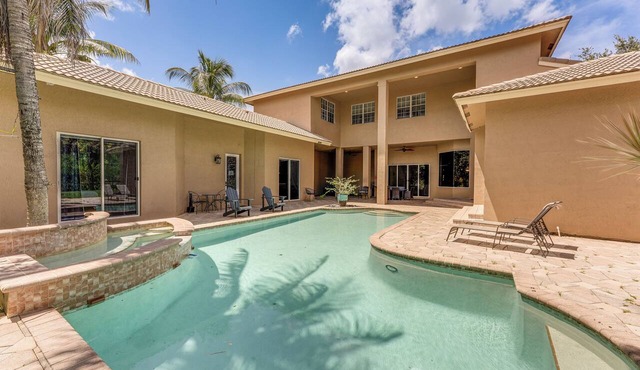2 Private Acres! Upscale Parkland Gem, Guest House in Parkland