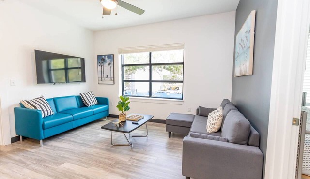 2BR Condo Steps from Mouratoglou Academy | Tennis, Pickleball & Padel | Extended Stays Welcome