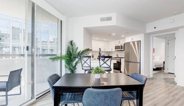 2BR Urban Oasis, DC Access with Lux Comforts in Arlington