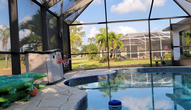 3/2 Home, w/Heated Pool, Great for Families!