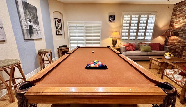 3 Bed 3 Bath Resort Town Home - Enjoy Pool & Amenities - close to Disney & Golf!