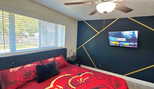 3-bedroom house inCape Coral with Jacuzzi,fitness room, patio games,Pet friendly