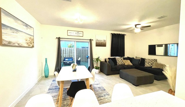 3-bedroom Townhome in serene Homestead near The Everglades and The Keys