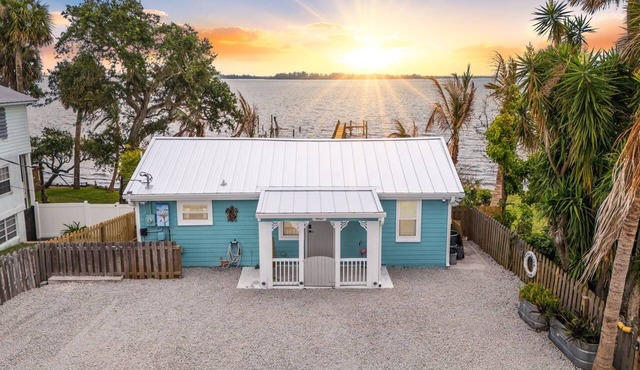 3-BR Waterfront, Sebastian Inlet Views, Private Dock & Daily Wildlife Sightings